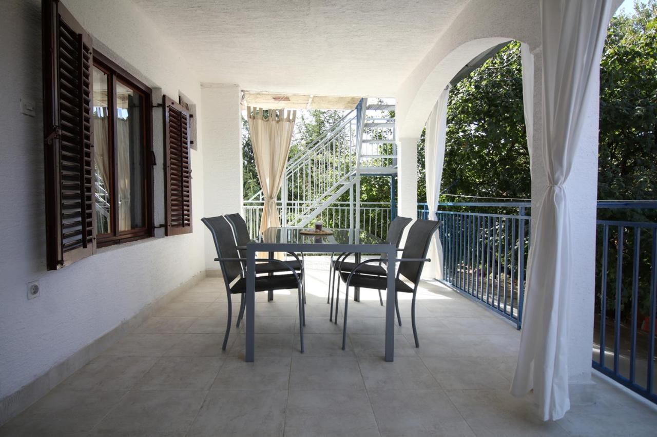 Apartmani Niessner Malinska Esterno foto
